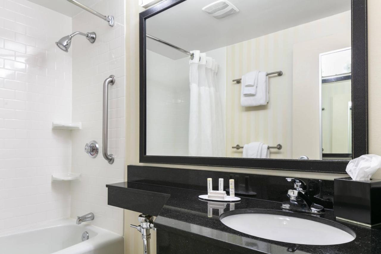 Chester Inn & Suites Sharonville Luaran gambar