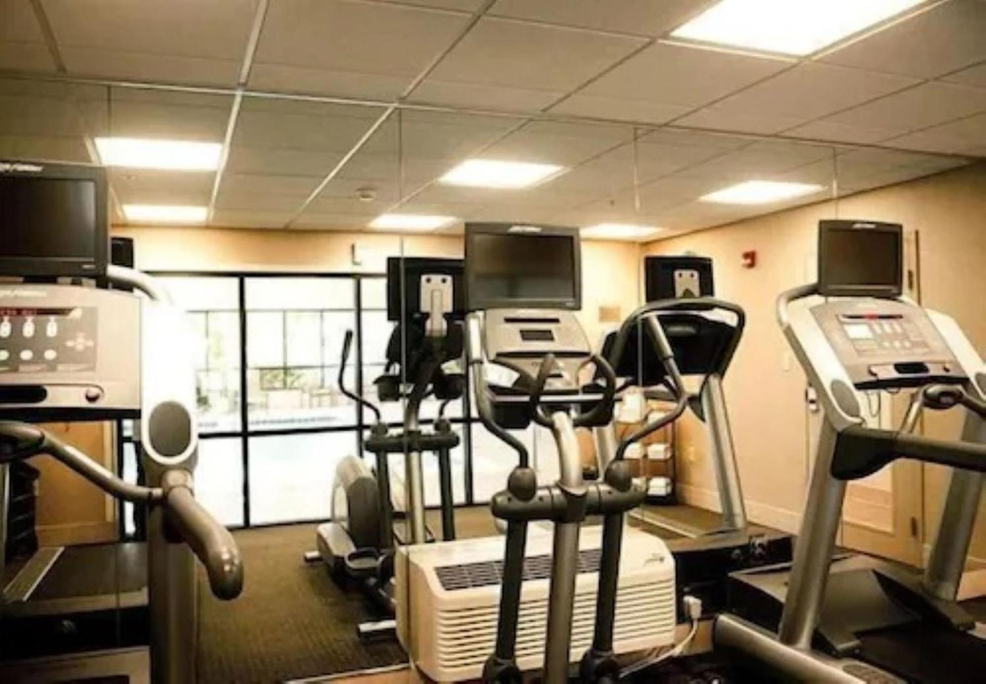Chester Inn & Suites Sharonville Luaran gambar